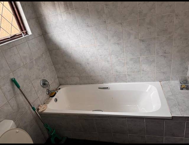 3 BEDROOM APARTMENT FOR SALE IN ESCOMBE